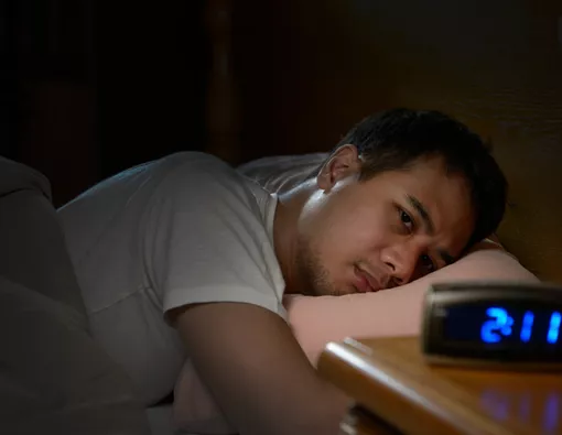 Kenapa Kepala Terasa Berat Setelah Seharian Menatap Layar?