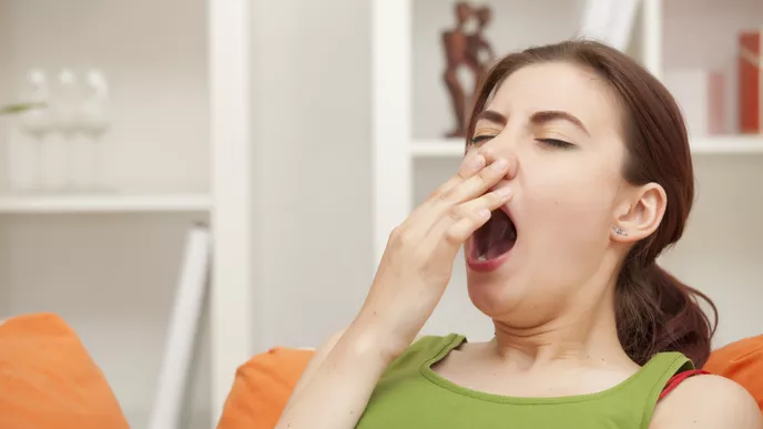 Sering Menguap Padahal Sudah Tidur Cukup, Apa Penyebabnya?