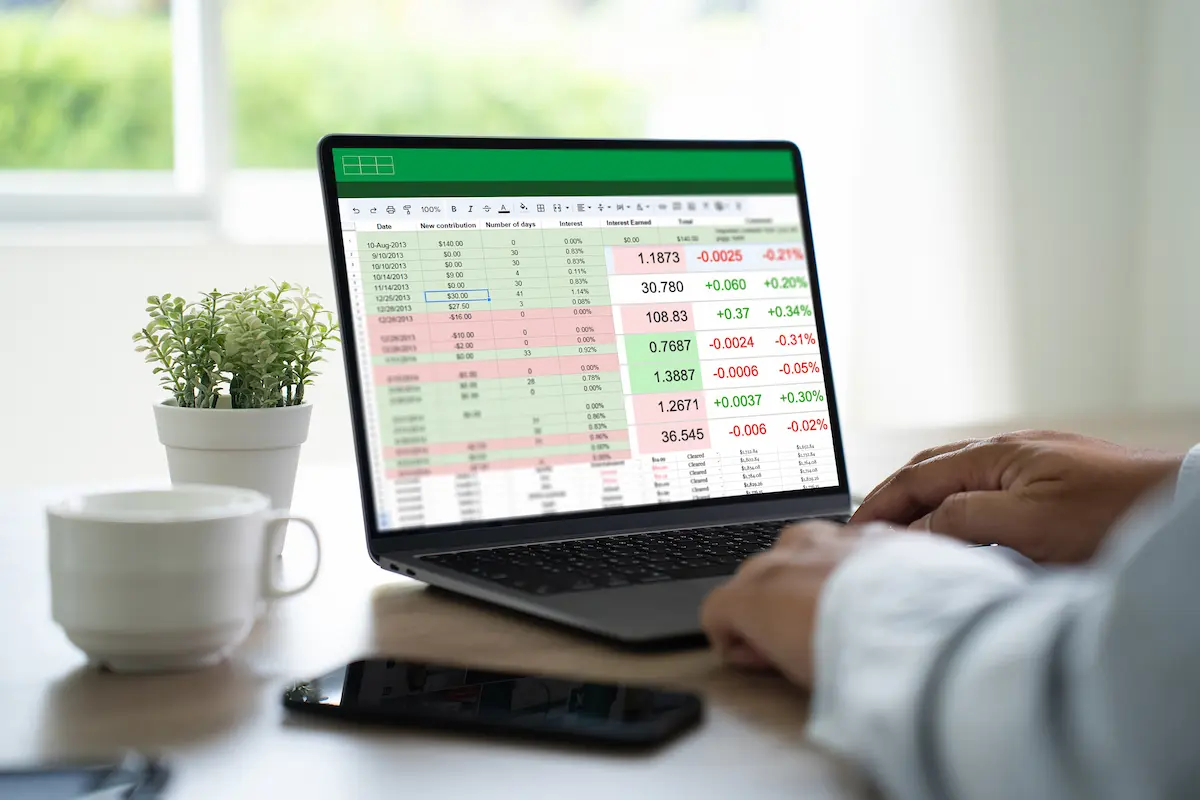 Masih Mengandalkan Excel untuk Data Klinik? Ini Risikonya Saat Pasien Makin Banyak
